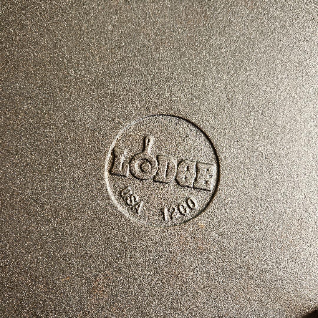 未使用　 LODGE キャンプオーブン 深型 ダッチオーブン　12インチ　足つき