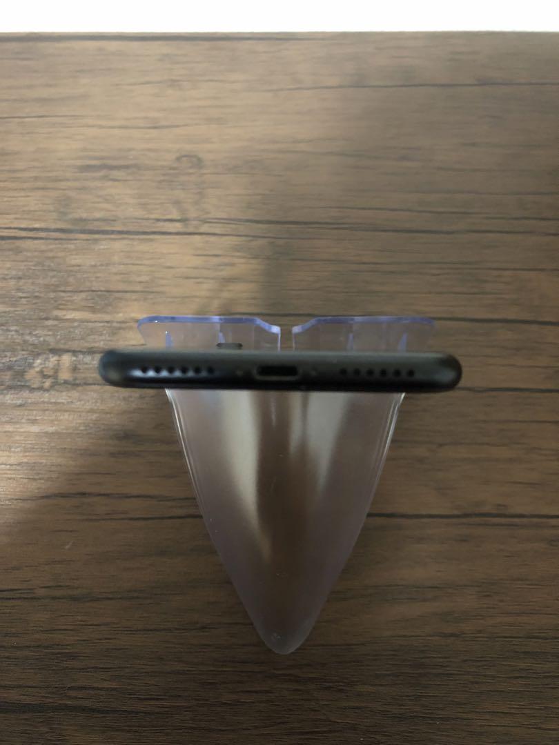 Iphone7 ブラック32GB SIMフリーバッテリー82%良品