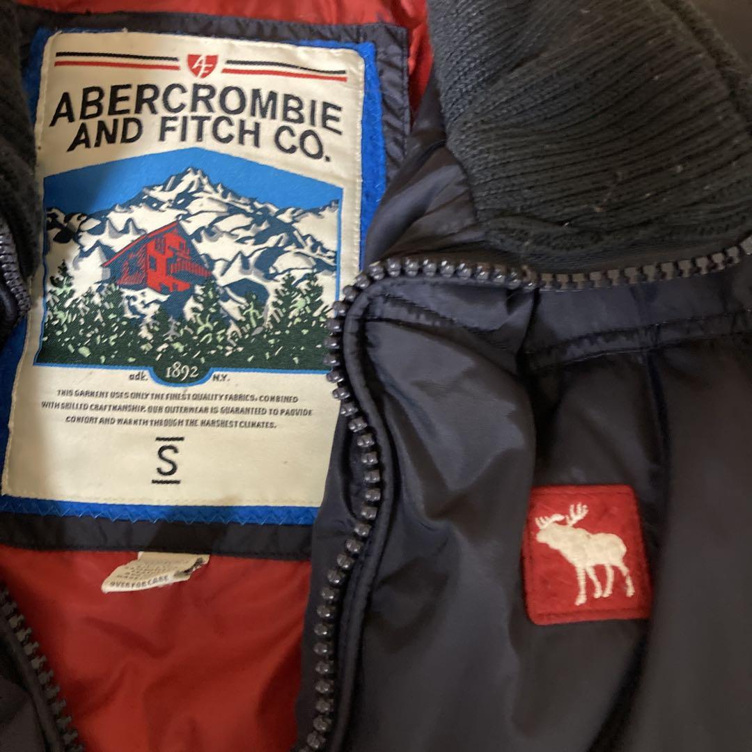 Abercrombie and Fitch ダウンジャケット S ネイビー