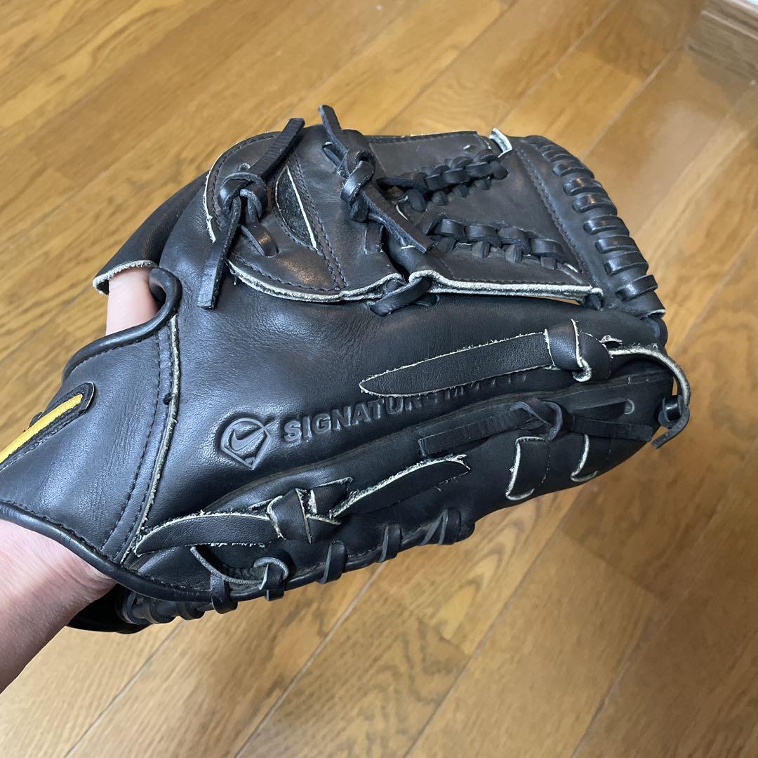 Nike Signature Model グローブ ブラック