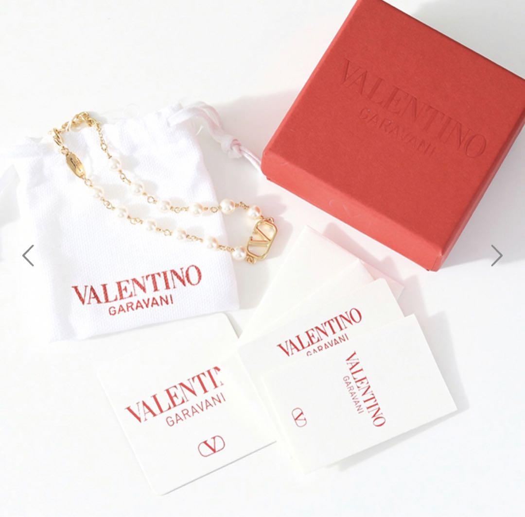 VALENTINO Vロゴ シグネチャーパールブレスレット レディース