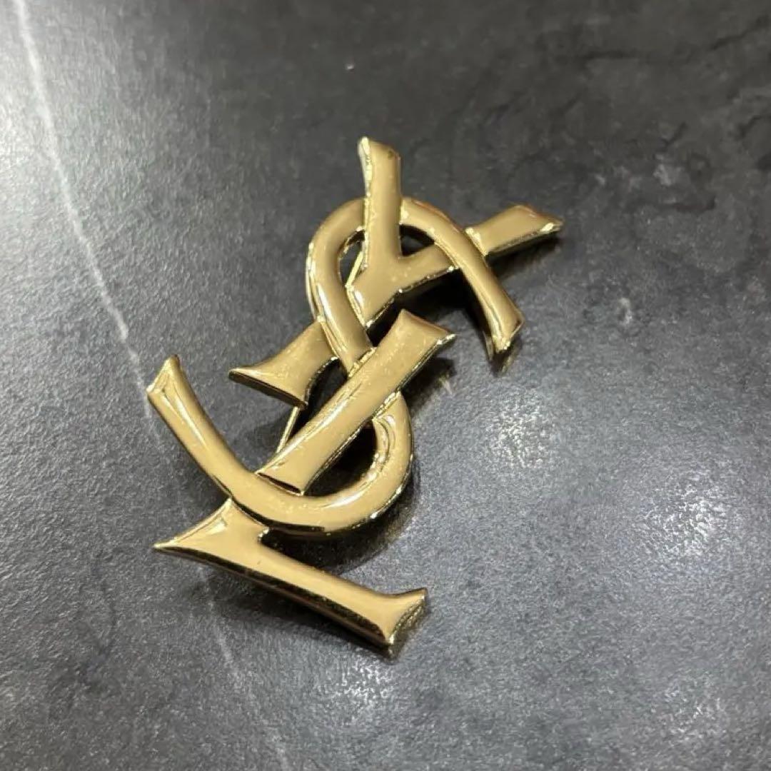 美品　イヴ・サンローラン　ブローチ　ロゴ　ゴールド
