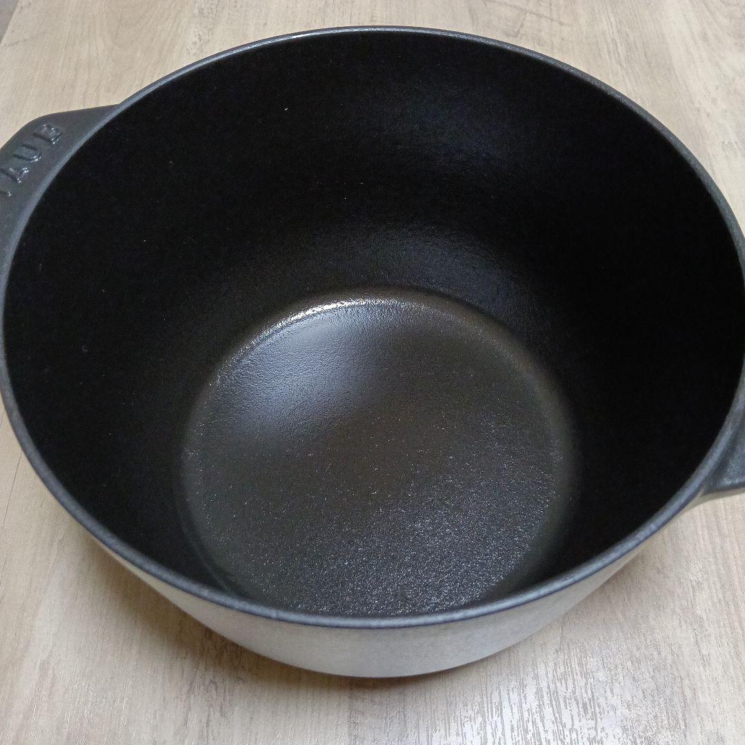 staub ストウブ　ラ・ココット　de GOHAN Lサイズ ブラック