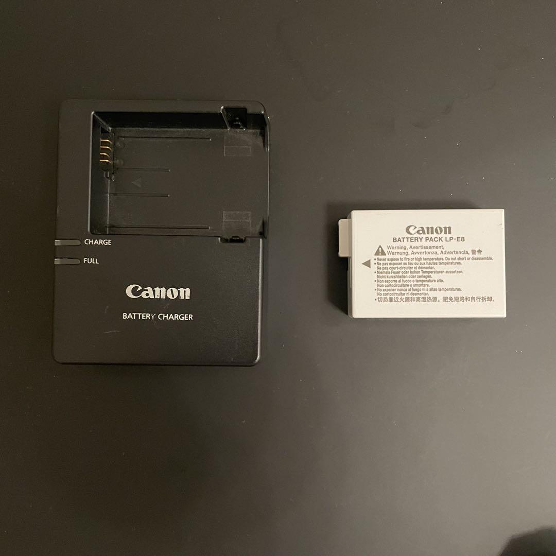✨美麗品✨純正カメラケース付き✨Canon EOS Kiss X4ボディ