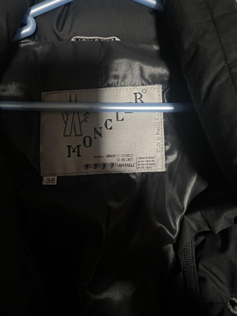 MONCLER ブラック ダウンジャケット 36