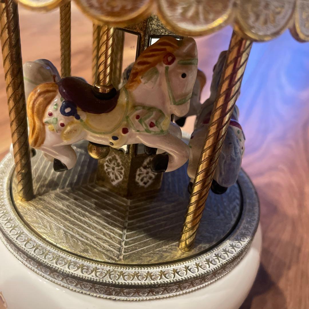メリーゴーランドのオルゴール メリーゴーランド傷や汚れあり