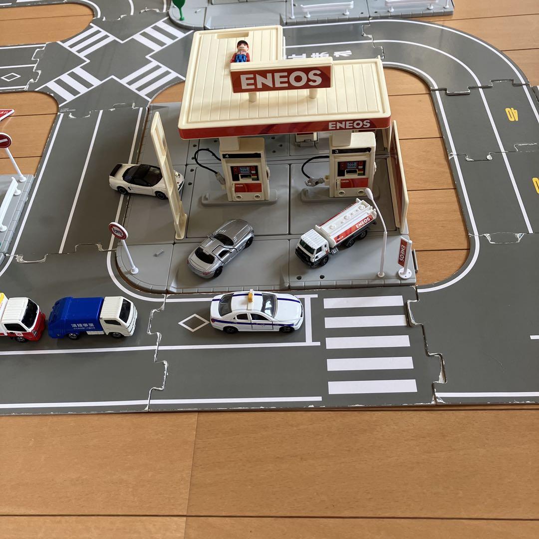 トミカタウン　まとめ売り　消防署　エネオス等色々 トミカタウン(消防署・ENEOS・HONDA)他 まとめ売り - メルカリ