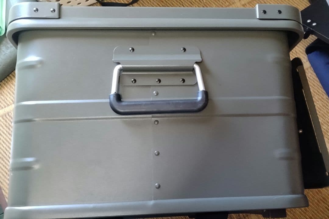 camvil hard lever 60L アルミコンテナ カ−キ カスタム camvil hard lever 60L アルミコンテナ カ−キ カスタム