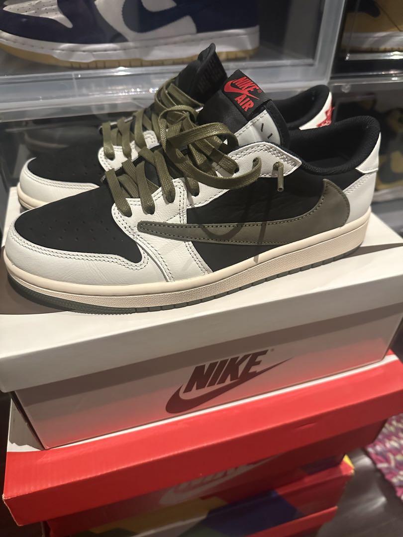 Travis Scott × Air Jordan 1 Low Olive