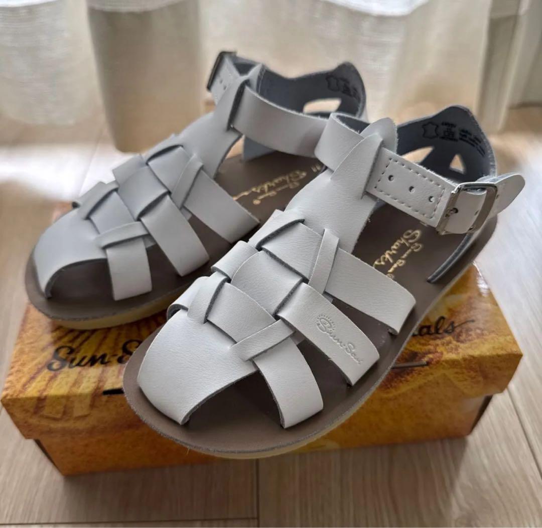 【超美品】ソルトウォーター シャーク　サンダル　11 ホワイト