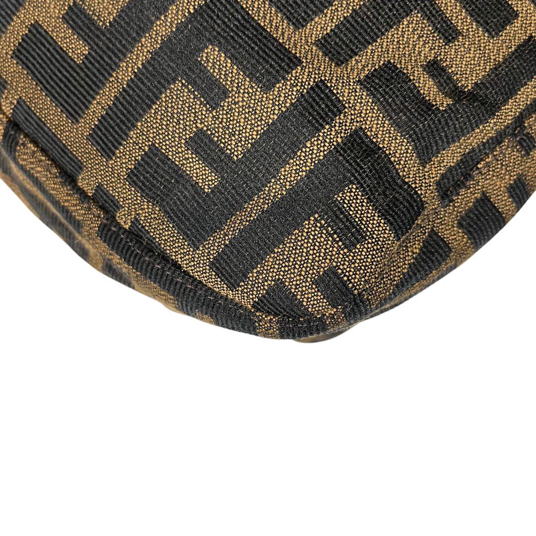 早い者勝ち FENDI フェンディ マンマバケット ズッカ ショルダーバッグ