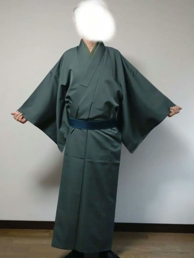 男物お召 着物 絹 渋いウグイス色系目立った傷や汚れなし