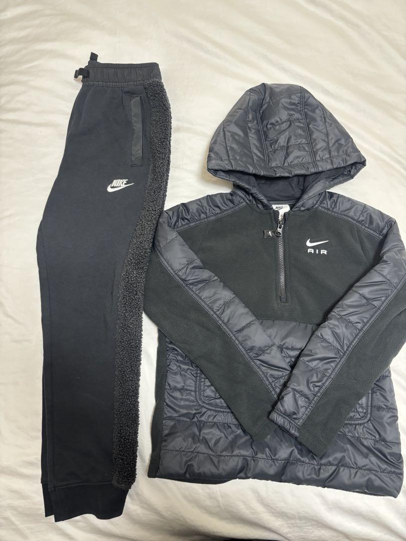 Nike フード付き上下セット ブラック