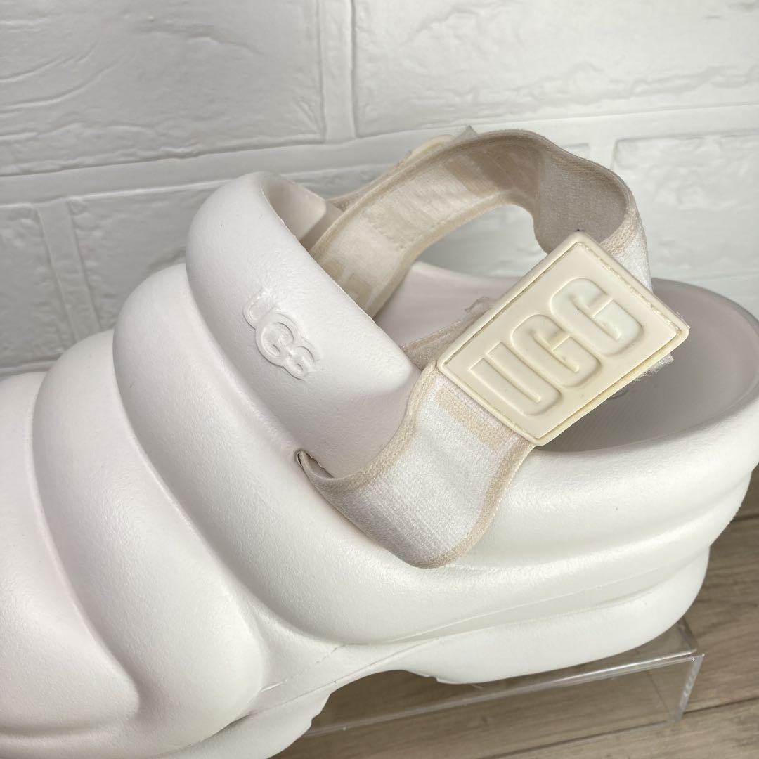 UGG
