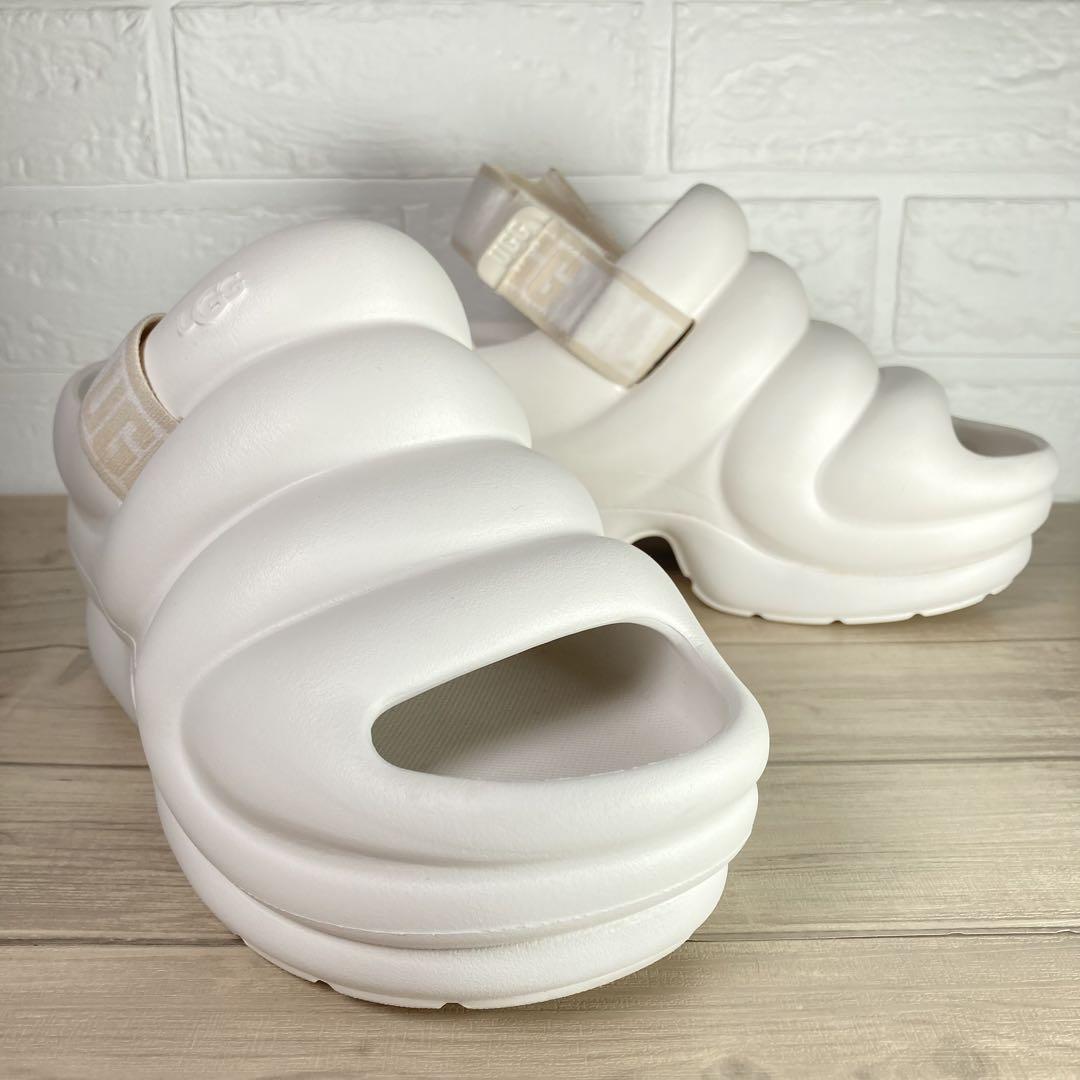 ✟ UGG