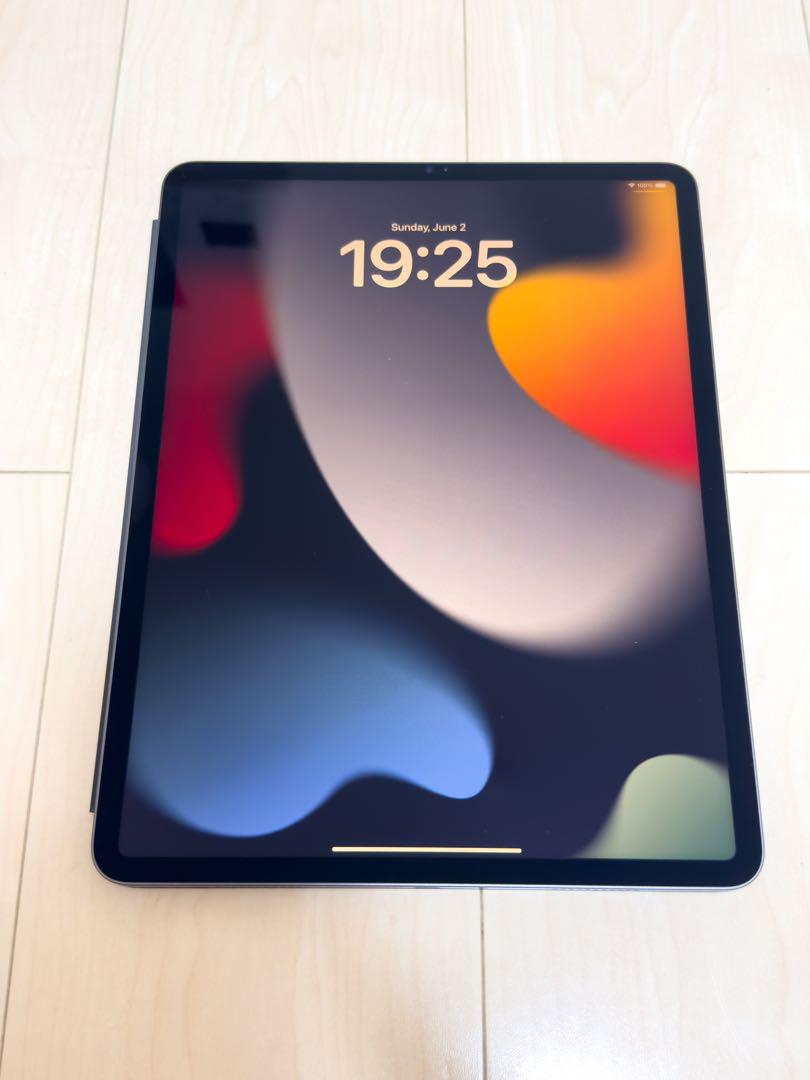 極美品】12.9インチipad Pro(第5世代) smart folio付属 - メルカリ 極美品】12.9インチipad Pro(第5世代) smart folio付属 - メルカリ
