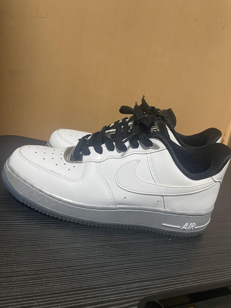 ナイキ AIR FORCE 1 07 SE 25.5cm