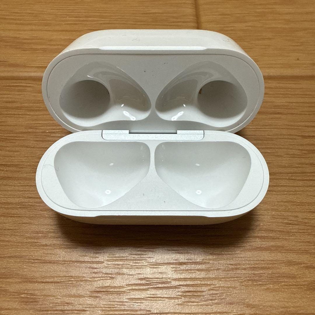 AirPods4本体 充電ケース付き(ANC)