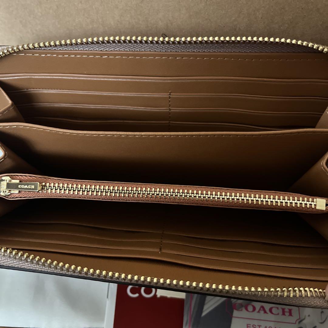 新作 コーチ 長財布 さくらんぼ柄　付属品付き