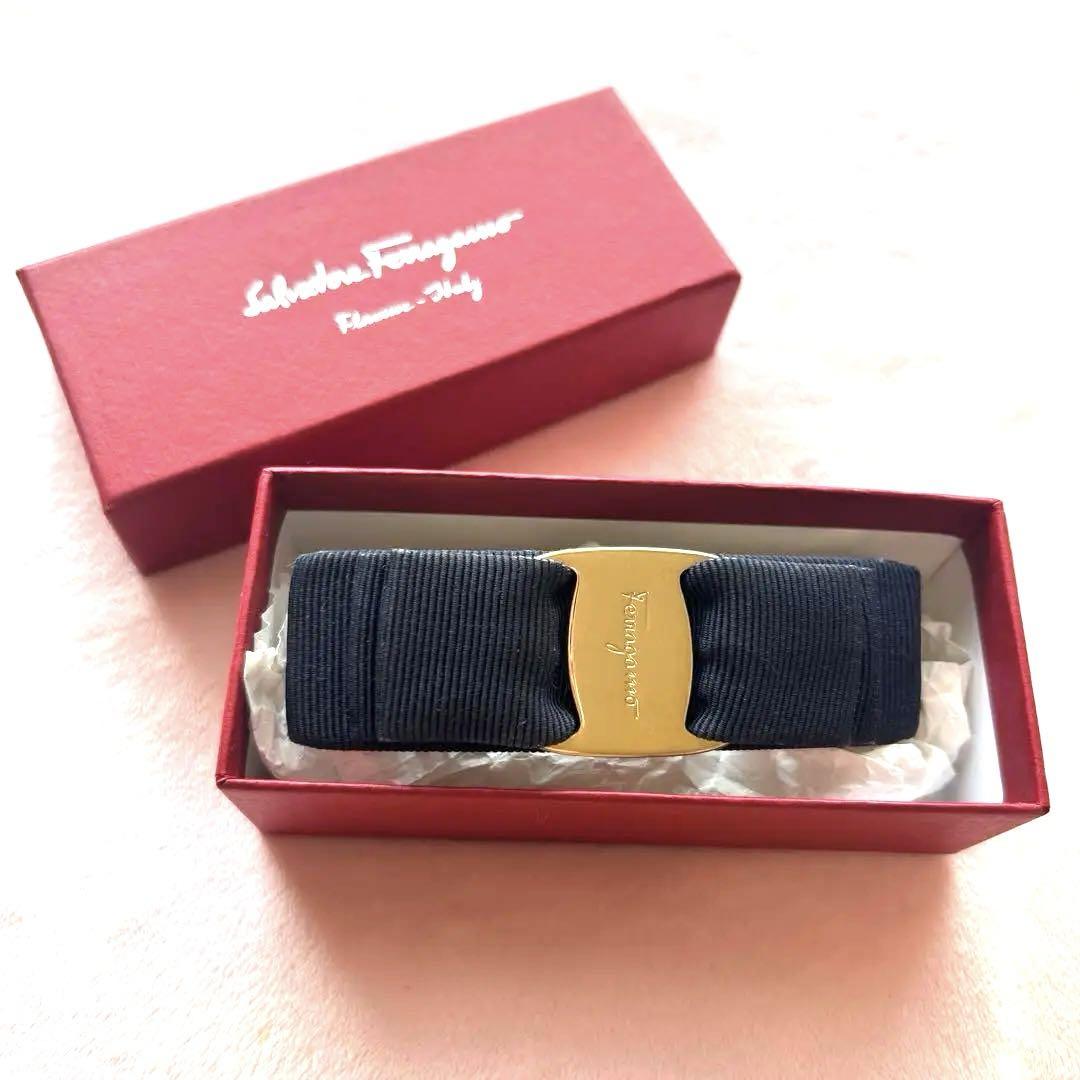 フェラガモ　バレッタ