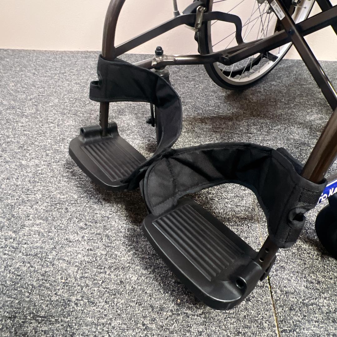カワムラサイクル 自走用 ノーパンクタイヤ 次世代型車椅子