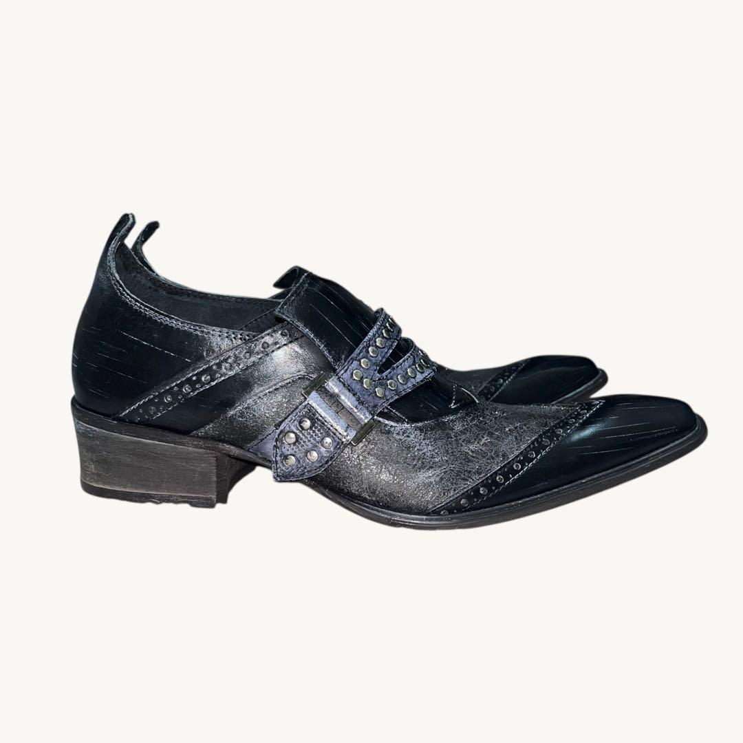 靴 Belted lame leather shoes