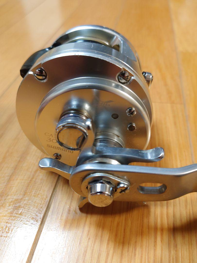 シマノSHIMANO　ベイトリール　オシアカルカッタ300HG ジギング