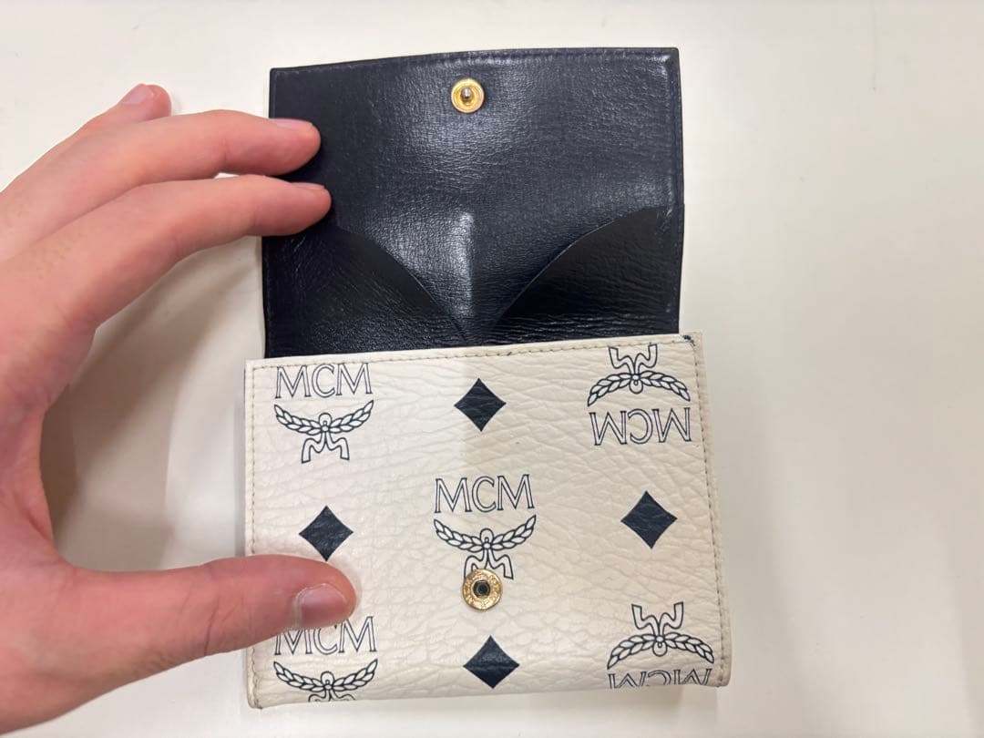 MCM ホワイトレザー 三つ折り財布 MCM ホワイトレザー 三つ折り財布