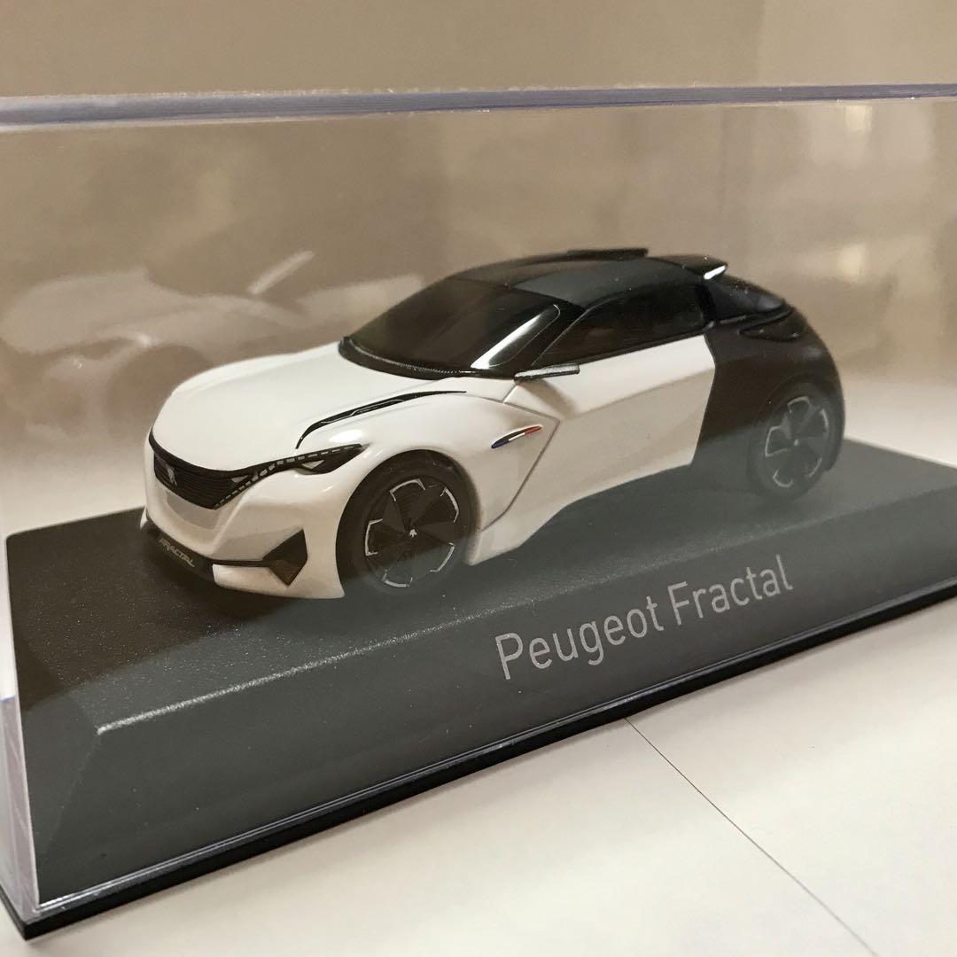 プジョー　コンセプトカー フラクタル　クーペバージョン