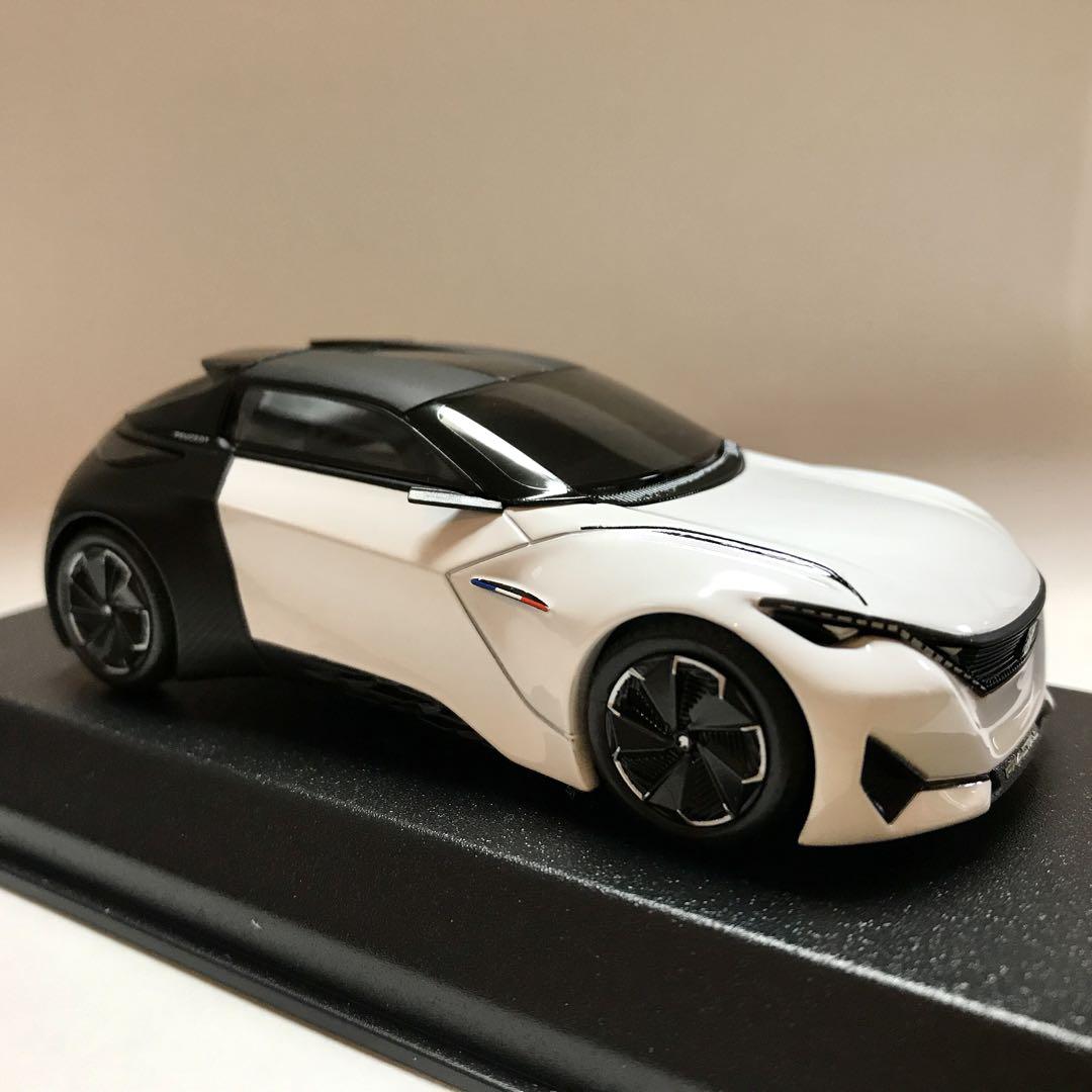 プジョー　コンセプトカー フラクタル　クーペバージョン