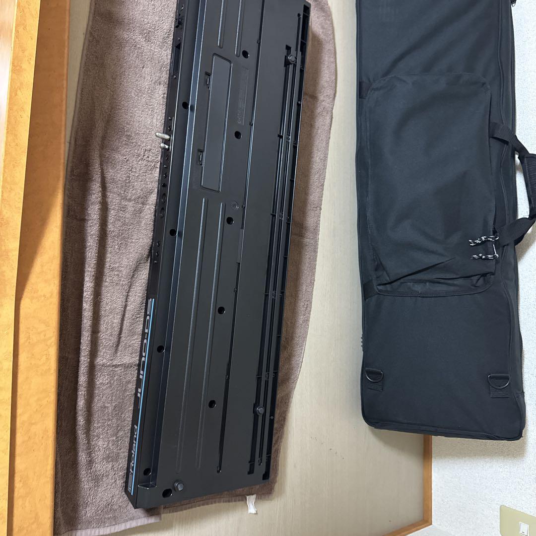 Roland JUNO-DS 61鍵 シンセサイザー 専用ケース付き