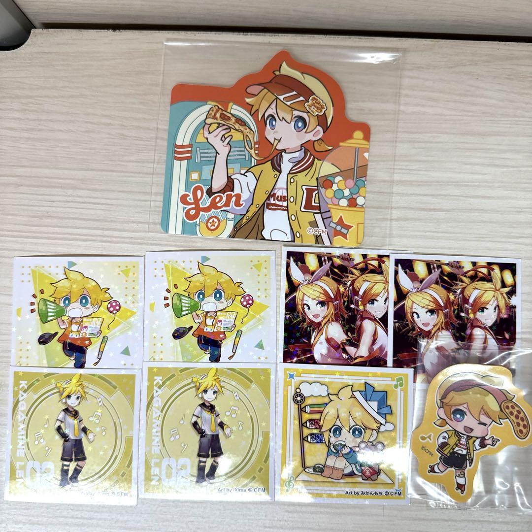 初音ミク 大量 60以上 アクスタ 缶バッジ あそーとフィギュア等