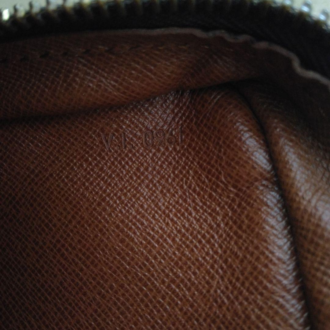 LOUIS VUITTON　ビジネスバッグ