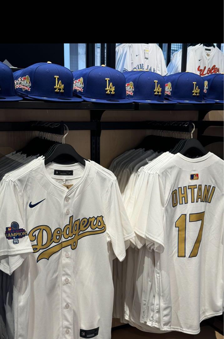 【MLB正規品】サイズL 大谷翔平 ドジャース ゴールドユニフォーム 新品タグ付 MLB正規品】サイズL 大谷翔平 ドジャース ゴールドユニフォーム