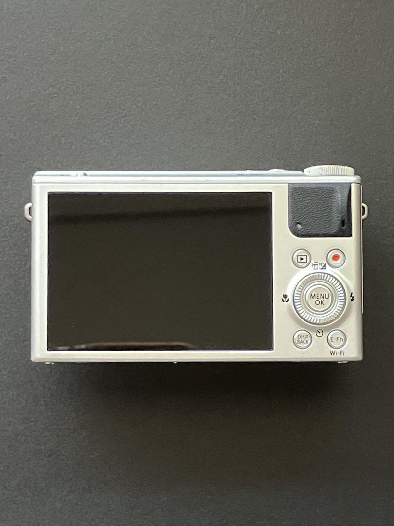 Fujifilm XQ1 コンパクトデジタルカメラ(シルバー)