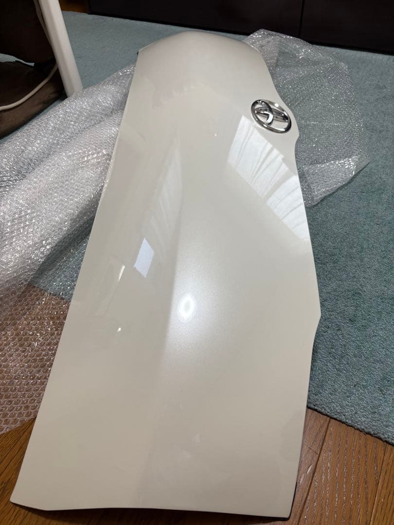 200系ハイエース標準ナロー純正エンジンフード ボンネットTOYOTA BRIGHTFACE_UK