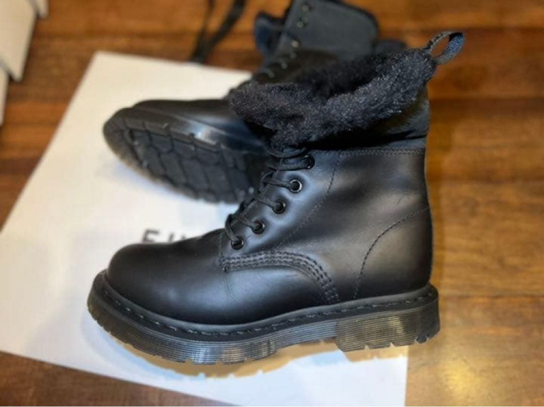 Dr.Martens AirWait 1460 8ホール スノーブーツ UK5 Dr.Martens AirWait 1460 8ホール スノーブーツ UK5