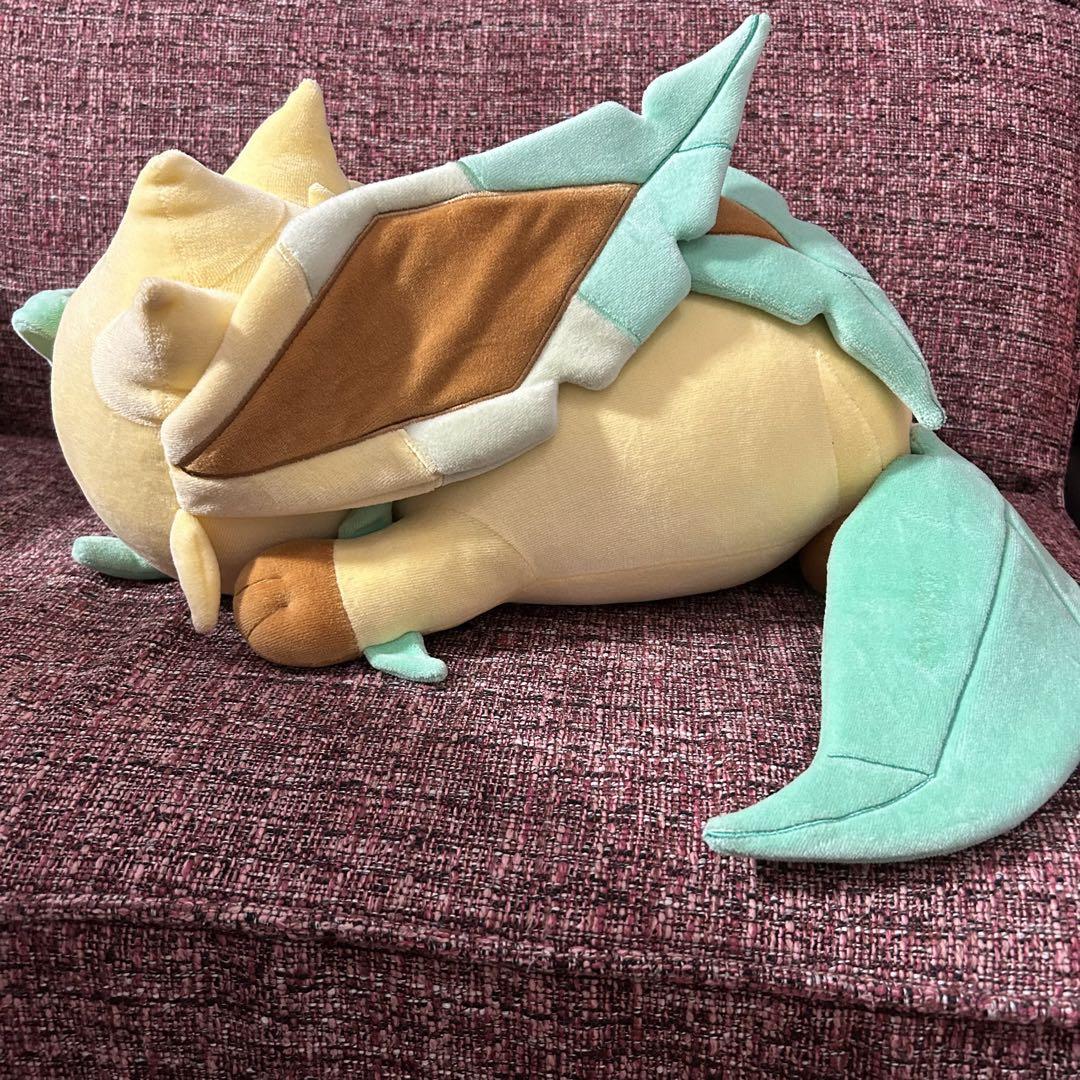 ポケモン　ポケモンセンターオリジナル　リーフィア　すやすやぬいぐるみ