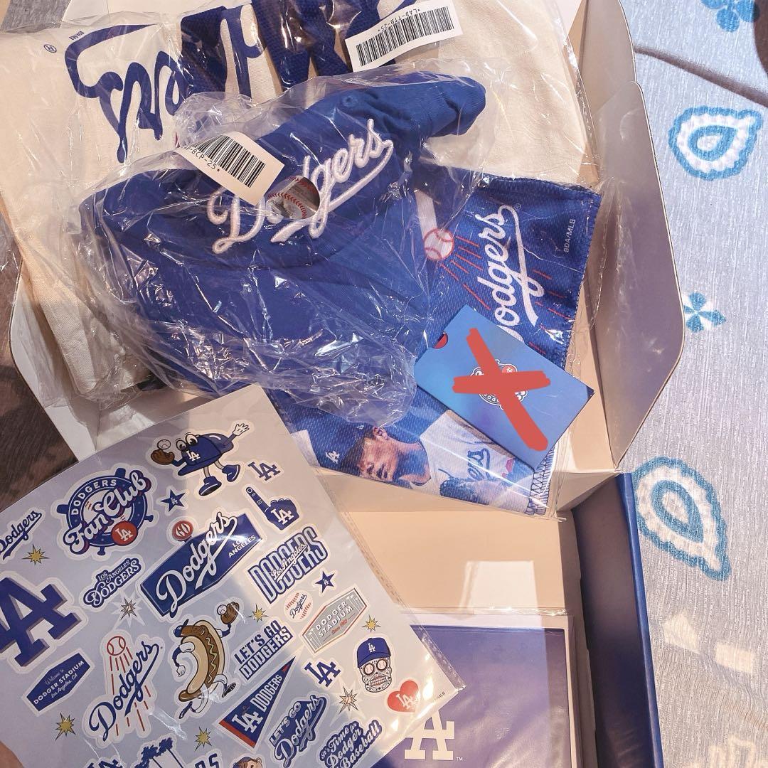 新品未開封　ドジャースFC入会記念グッズ