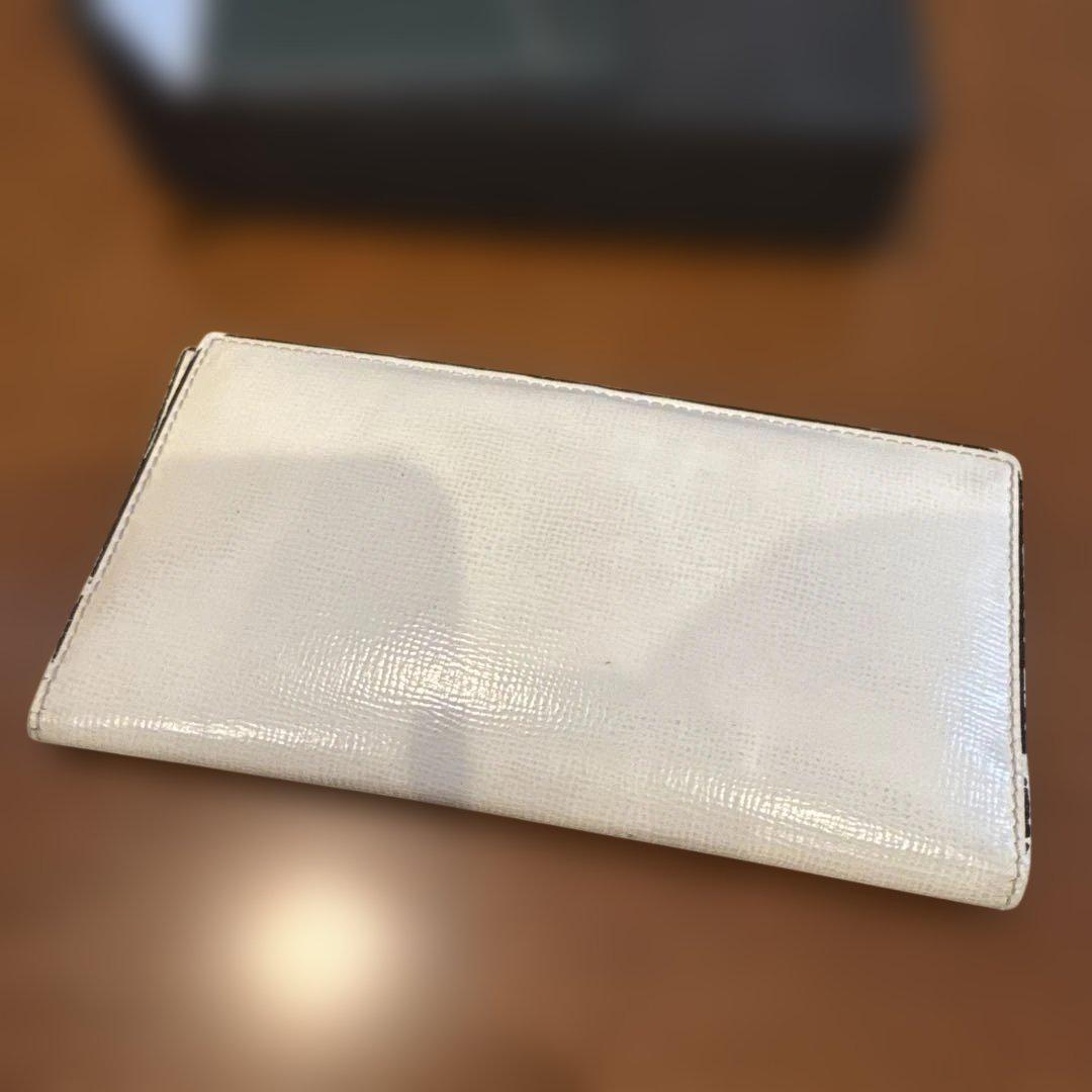 ヴァレクストラ ヴァーティカル ホワイト