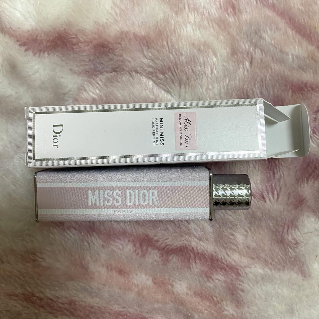 Dior ディオール ブルーミングブーケミニミスソリッドパフューム