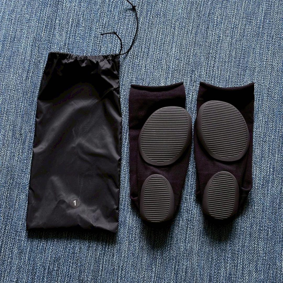 【新品】YZY Pods Black Yeezy size 1 未使用