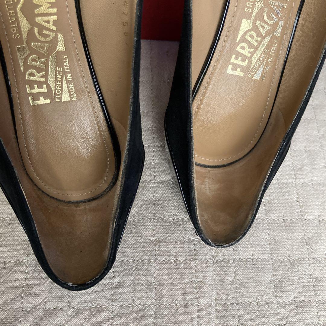 Salvatore Ferragamo ブラック ポインテッドトゥ サイズ8.5