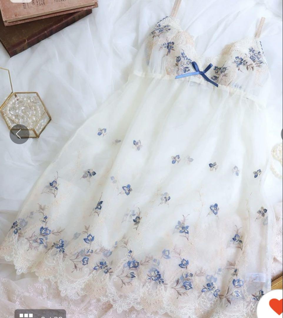 【完売品】　リサマリ　アリーシャ　スリップ　Mサイズ　新品タグ付き