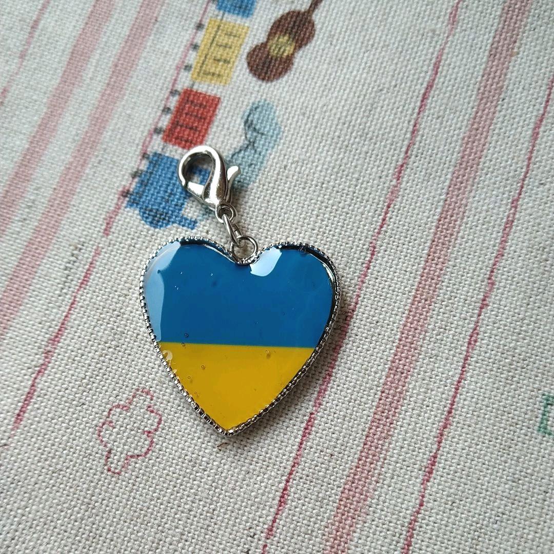 驚きの価格 ウクライナ ハート型国旗チャーム 大 ヘタリア Pojoaju Org Py 驚きの価格 ウクライナ ハート型国旗チャーム 大 ヘタリア Pojoaju Org Py