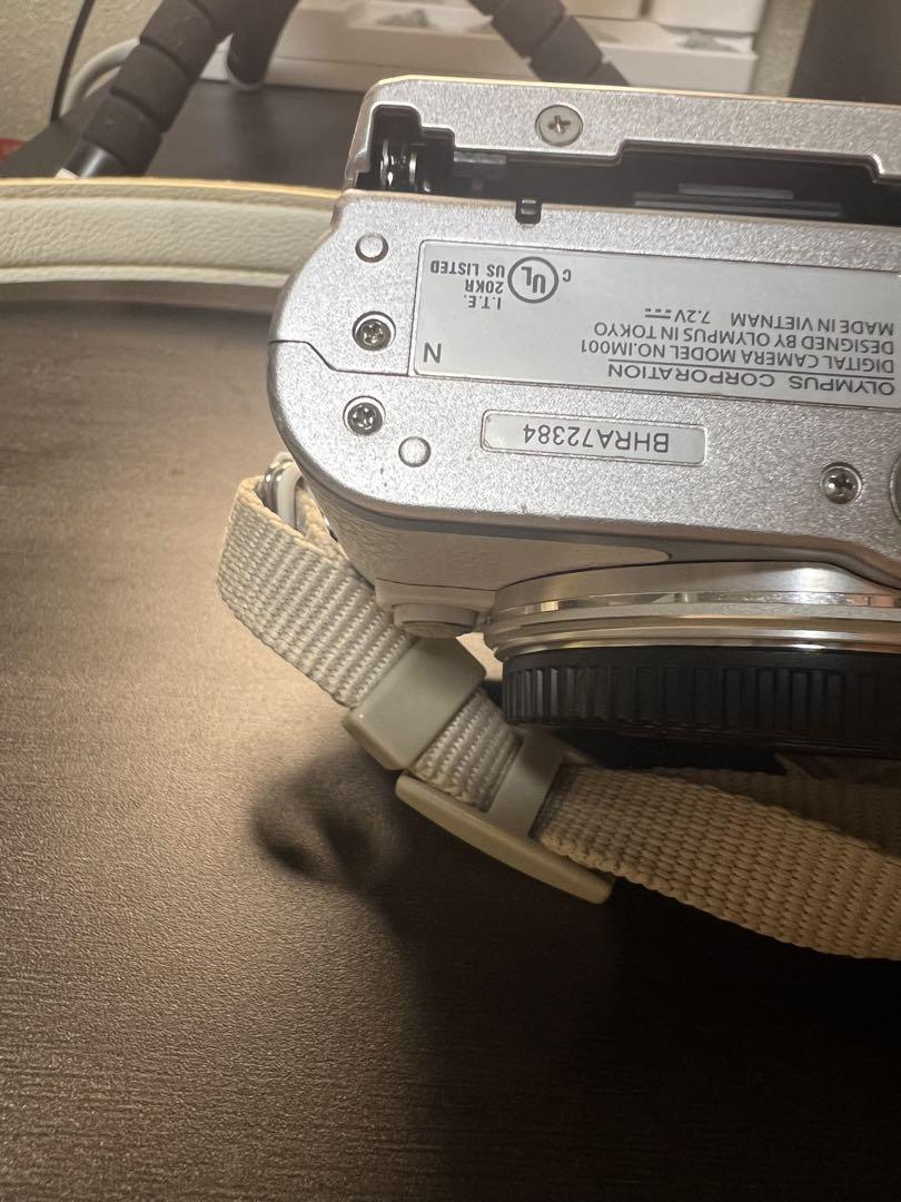 OLYMPUS PEN E-PL8 ホワイト ミラーレス一眼カメラ