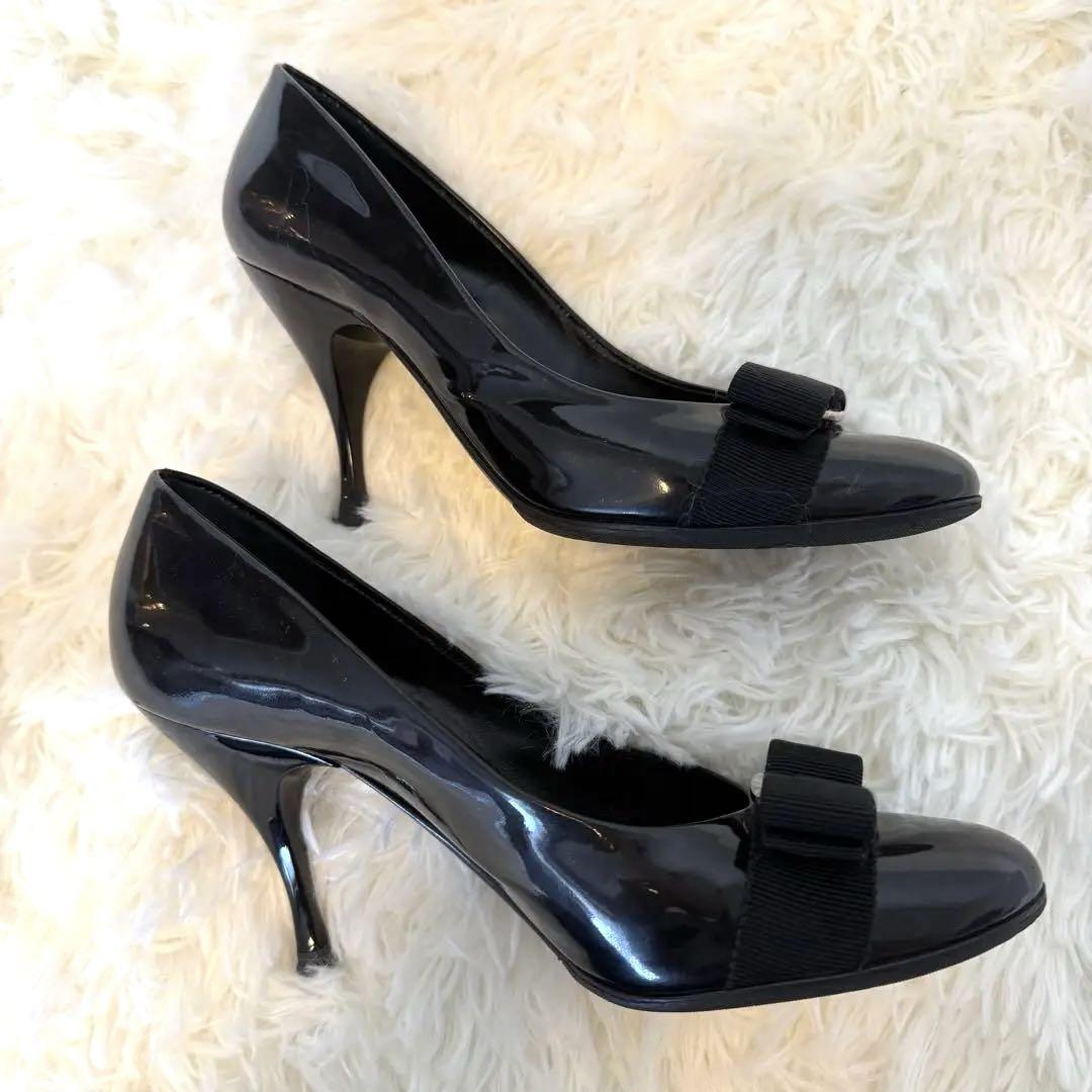 最安値❤️23センチFerragamo フェラガモ 黒リボン ヒール パンプス