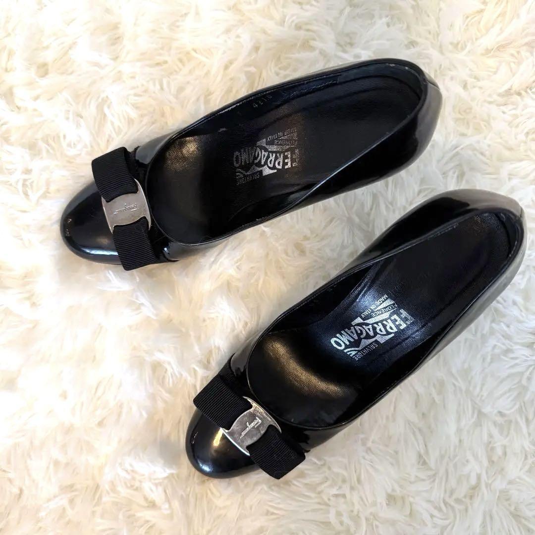 最安値❤️23センチFerragamo フェラガモ 黒リボン ヒール パンプス