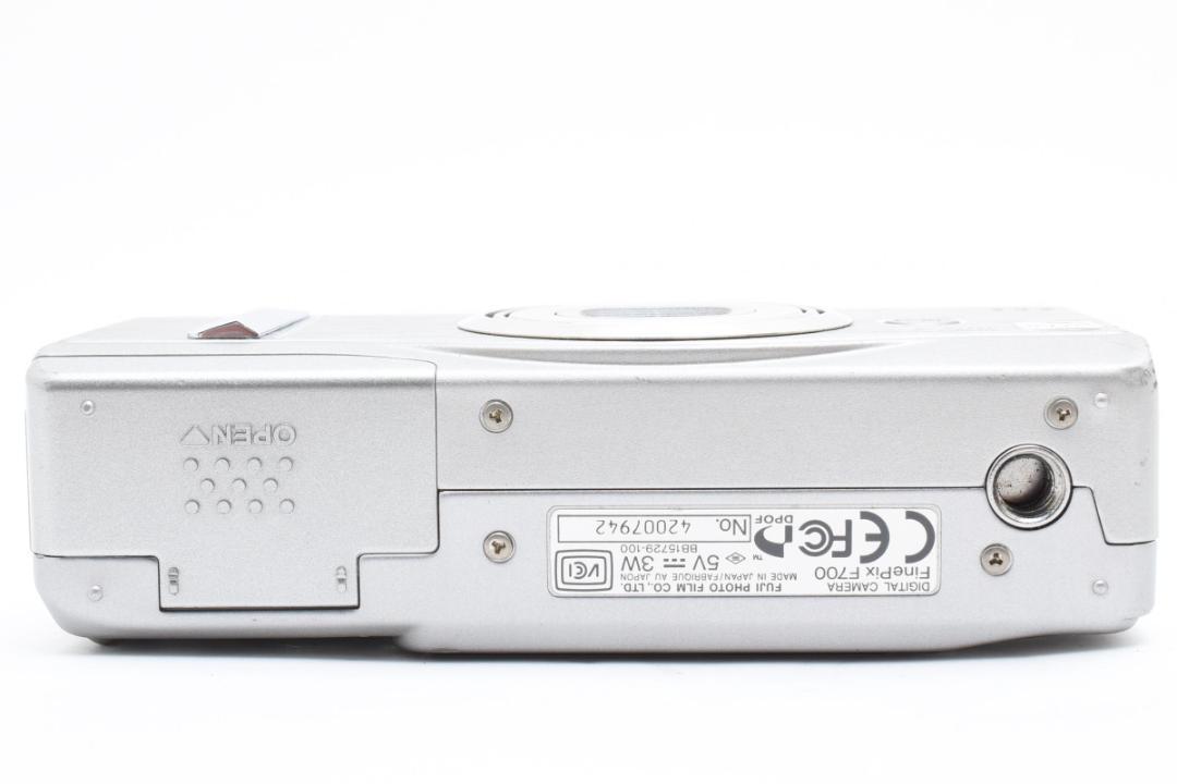 Fujifilm FinePix F700 コンパクトデジタルカメラ