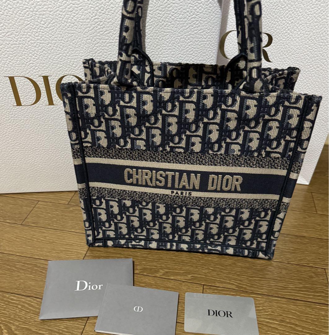 Dior ブックトート　スモール 117,500円